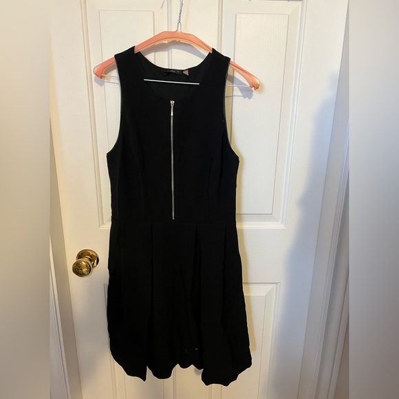 Black Sleeveless Mini Dress with Front Zipper - Picture 1 of 8